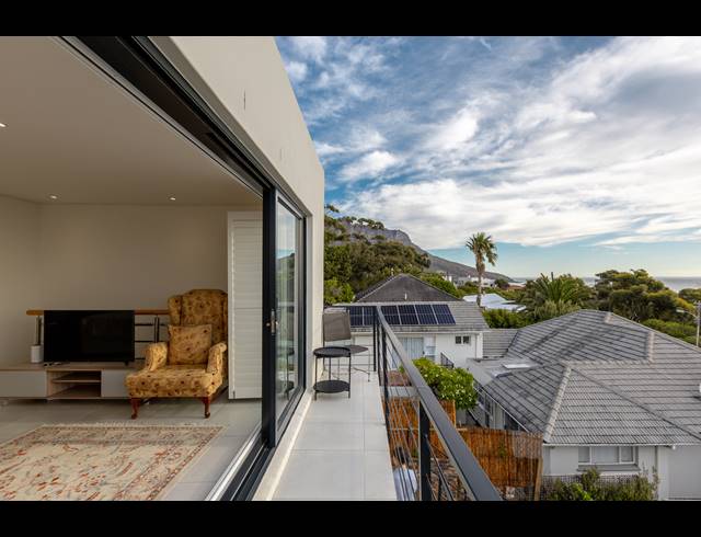 2 BEDROOM APARTMENT TO LET IN CAMPS BAY
